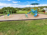 Waterfront Cottage with Private Dock on Claytor Lake. Pet Friendly!