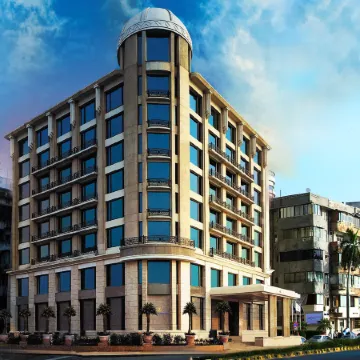 InterContinental Hotels MARINE DRIVE-MUMBAI by IHG Отели рядом с достопримечательностью «Mani Bhavan Gandhi Museum»