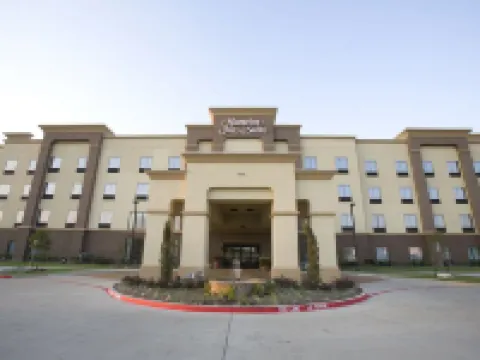 Hampton Inn & Suites Dallas-DeSoto Hotels in DeSoto