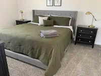 Cozy Townhome Gathering Spot Hotels in Clinton