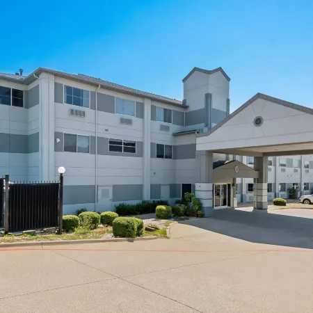 Super 8 by Wyndham Weatherford Отели в г. Вэзерфорд