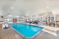 Comfort Inn & Suites Arlington Heights - Buffalo Grove - piscina