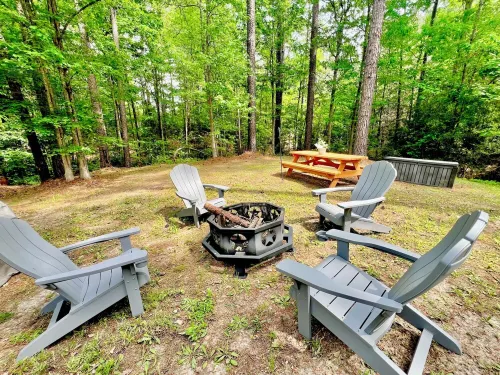 Lake Sam Rayburn Cabin!  DIRECT WATERFRONT! Bring Jet Skies, Boat, Fishing Gear!