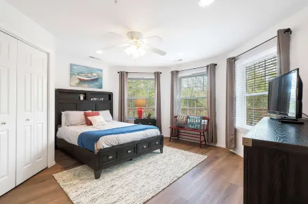 Boatin & Floatin on Table Rock Lake in the Ozarks!