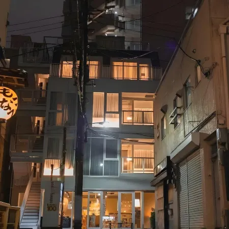 Glamping Tokyo Asakusa Отели рядом с достопримечательностью «Железнодорожный вокзал Осиагэ»