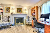 2 Mi to Main St Thomasville: Family Home w/ Games - Wifi