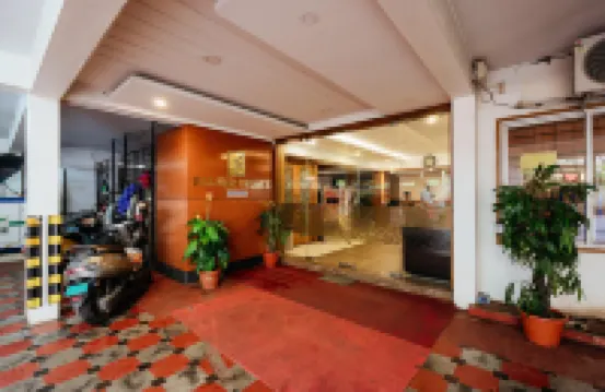 OYO 19377 팔니르 팰리스