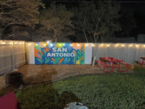Airport Paradise-Pool-Game Room