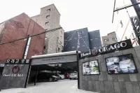 ORAGO Stay Hotel - parkir