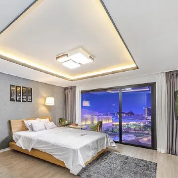 Yeosu Camellia Hotel Отели рядом с достопримечательностью «Остров Одонго»