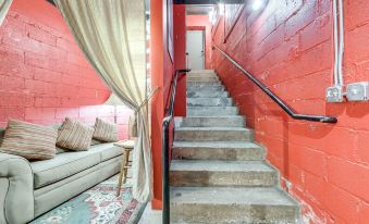 Cozy Single at The Strand