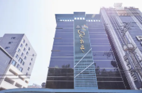 Suwon City Hall Station Dean