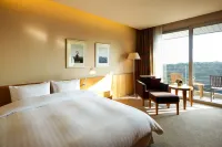 Rolling Hills Hotel Hotels in 