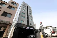 Anyang Illowa Hotel Hotels near Anyang Station