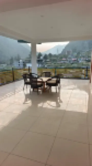 Shesh Besh Guest House & Restaurant