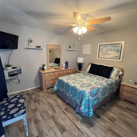 Surfside Suites