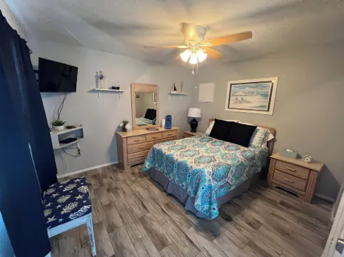 Surfside Suites