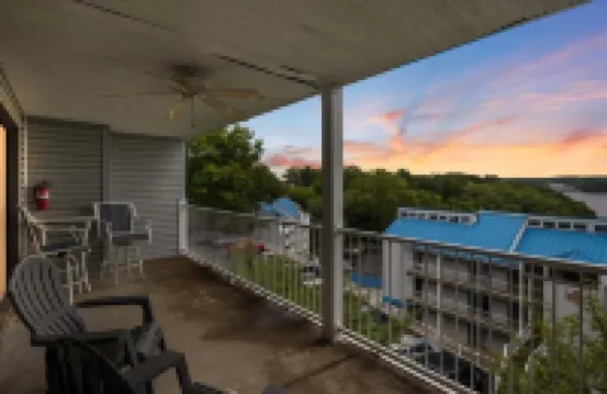 Cozy Pet-friendly Condo w/ Pool