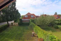 Doppelhaushalfte mit Garten nur 500m bis Zumstrand - Homestays