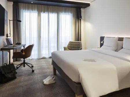 Novotel Lausanne Bussigny Отели в г. Шаворне