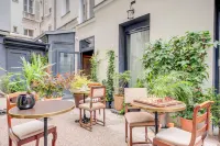 Hôtel Maât Batignolles Hotels near Blanche Metro Station