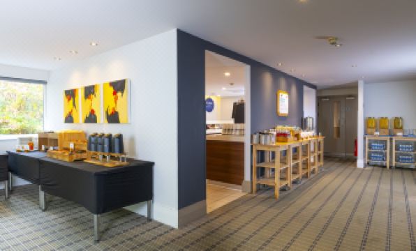 Holiday Inn Express NORTHAMPTON - SOUTH by IHG