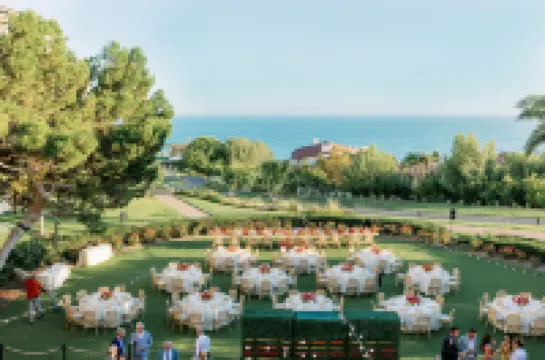 테라니아 - L A 's 오션프런트 리조트