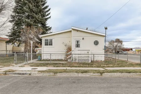 Ely Gem < 1/2 Mi to Nevada Northern Railway!