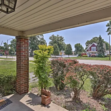 Indianapolis Vacation Rental - Walk to the Ims!