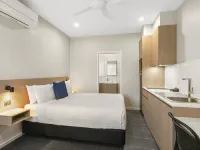 Avenue WEST Studio Units Hotels in Wilsonton