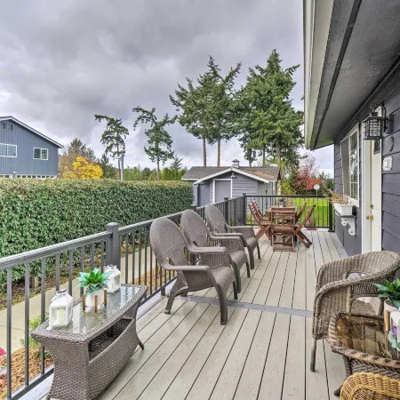 Spacious Home w/ Yard, 20 Miles to Olympic NP
