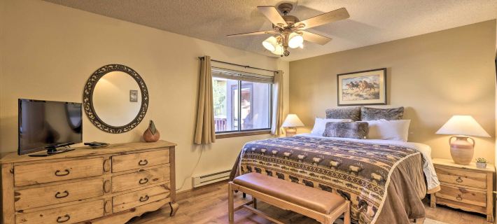 Cozy Pagosa Condo Stunning Mountain and Lake Views! Hotele w: Archuleta County
