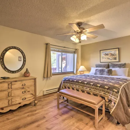 Cozy Pagosa Condo Stunning Mountain and Lake Views!