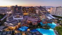 Limak Lara Deluxe Hotel & Resort Antalya - Private Pool
