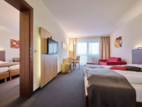 Momentum Hotel Hotéis em Anif