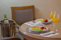 Best Western Plus Plaza Florida  Tower - breakfast