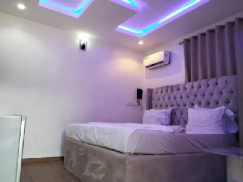 KINGSAMYSTAR HOTEL AND SUITES Hotels in 