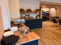 Brit Hotel l'Arrivée Guingamp