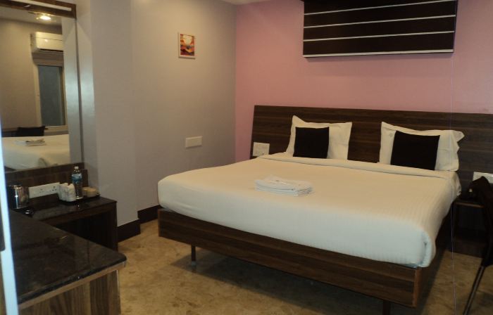 Mani's Residency