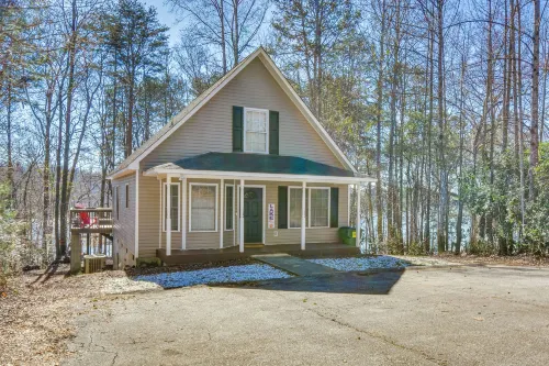Clemson Game Day Retreat on Lake Hartwell - Homestays