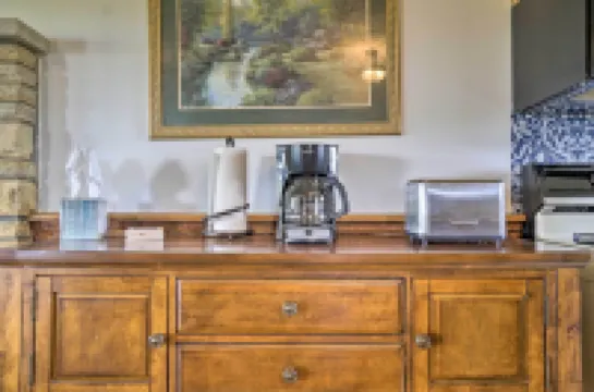 McArthur Cabin Peaceful Getaway on Farm!