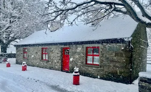 Cosy Farm Cottage on the Ring of Kerry
