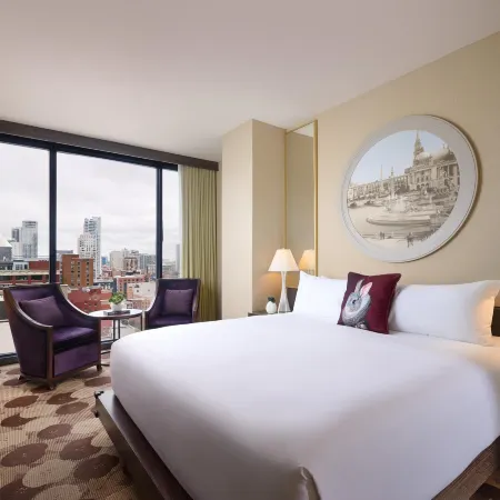 The Royal Sonesta Chicago River North