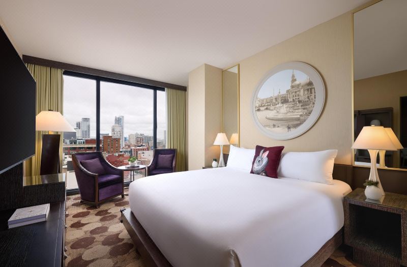 The Royal Sonesta Chicago River North