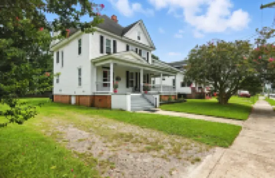 Historic Elegance In The Heart Of Elizabeth City 4 Bedroom Home