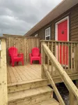 Buoy & Arrow Restaurant and Suites