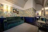 V Collection Condotti - 3-Star