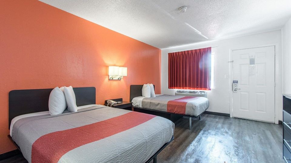 Motel 6 Norcross, GA - Atlanta Northeast