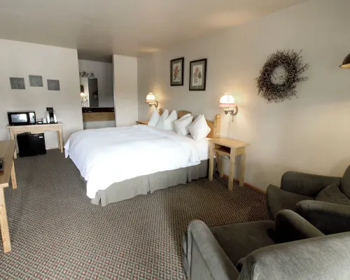 Linderhof Inn Hotels in Leavenworth