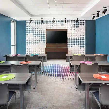 Aloft Tempe